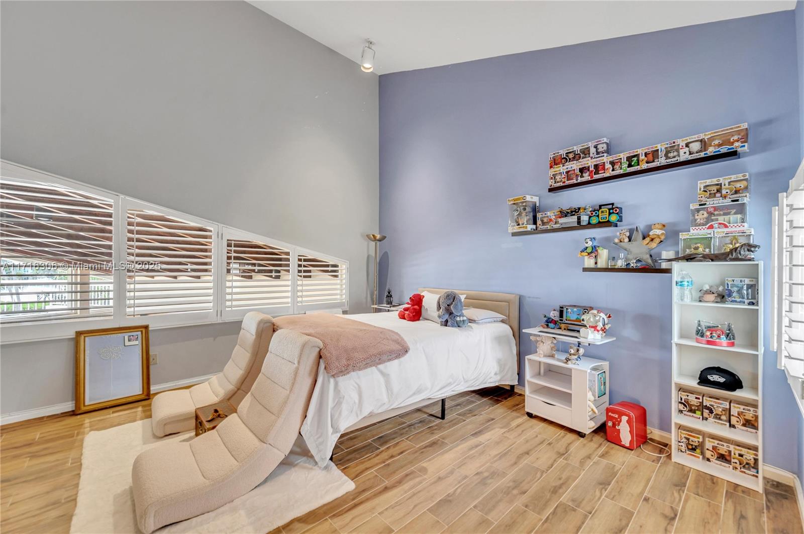 BISCAYNE POINT - Residential