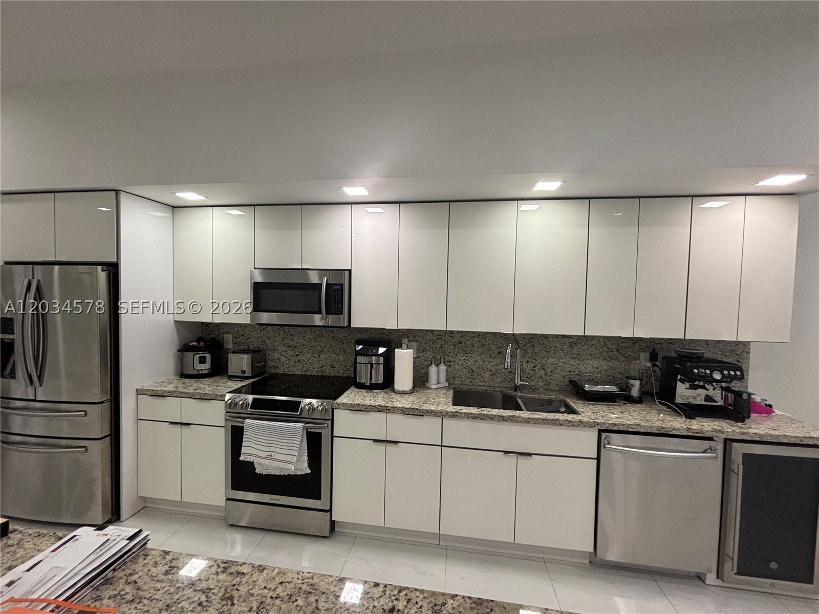 POINCIANA AT SUNSET LAKES - Residential Lease