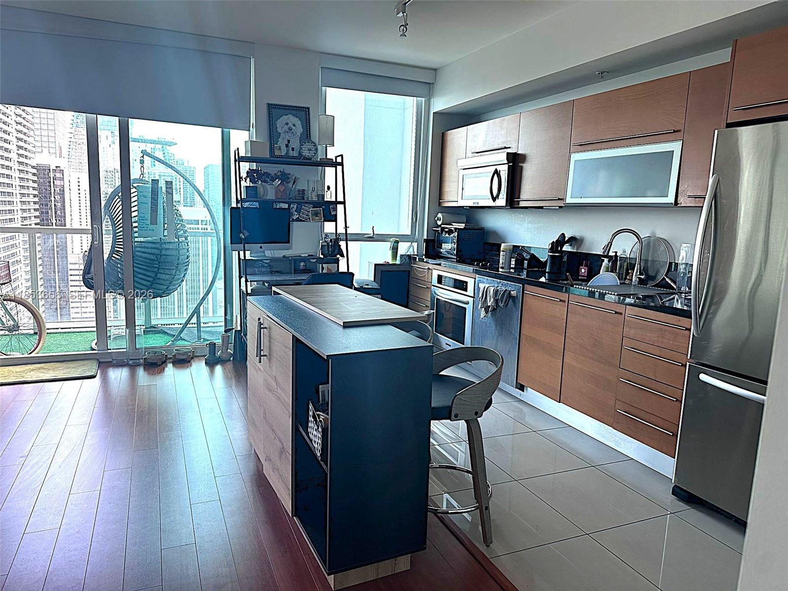 VIZCAYNE NORTH CONDO - Residential