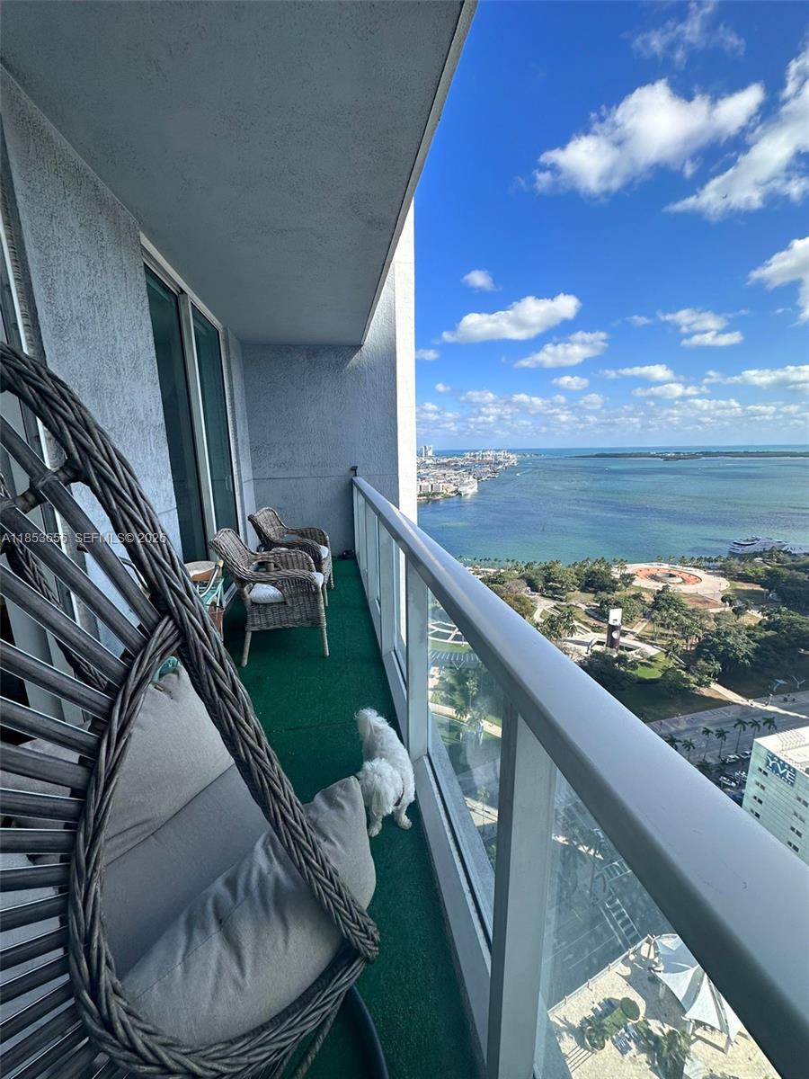 VIZCAYNE NORTH CONDO - Residential