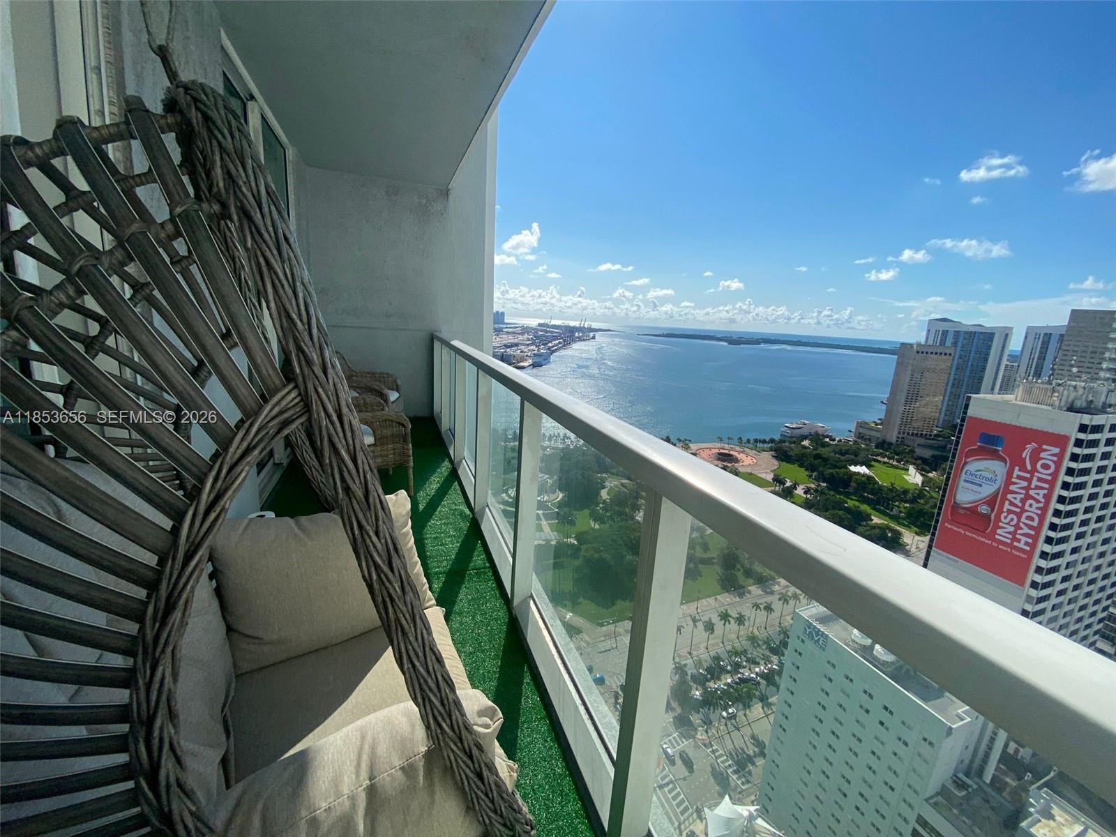 VIZCAYNE NORTH CONDO - Residential