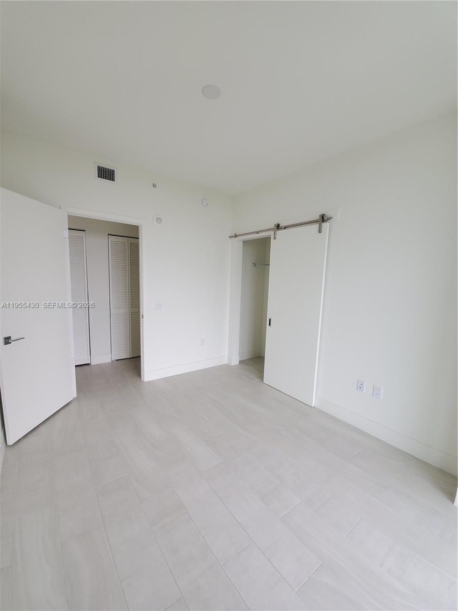 METROPICA NORTH TOWER ONE - Residential