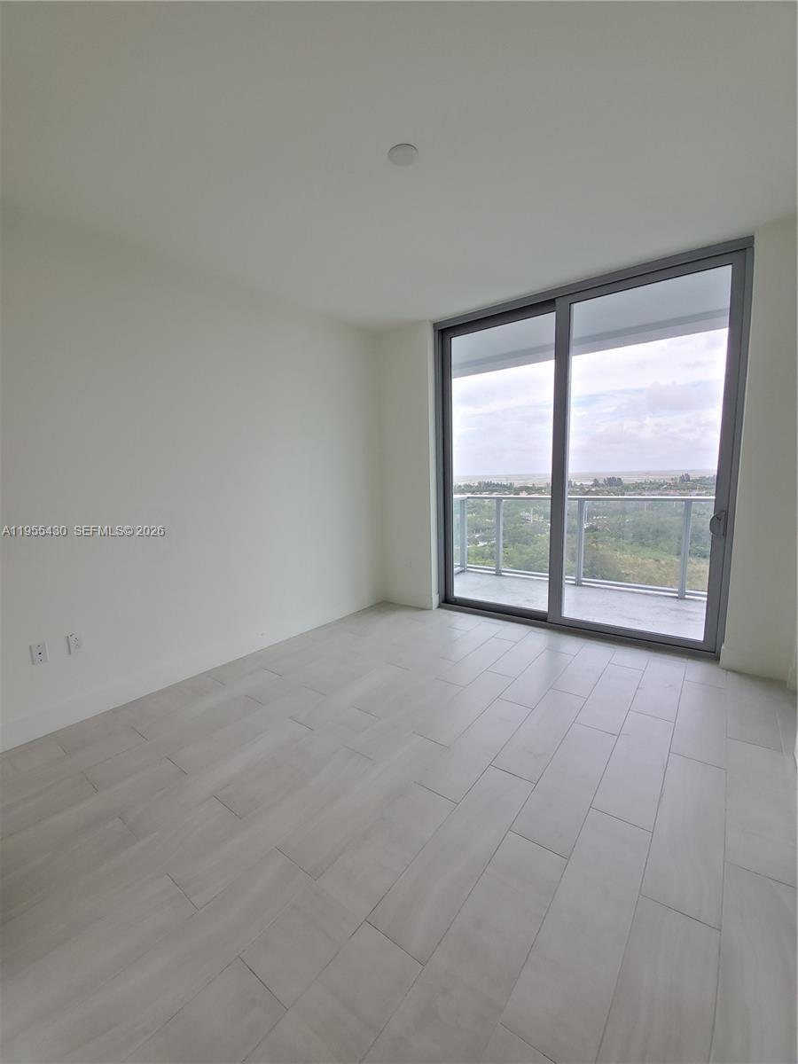 METROPICA NORTH TOWER ONE - Residential