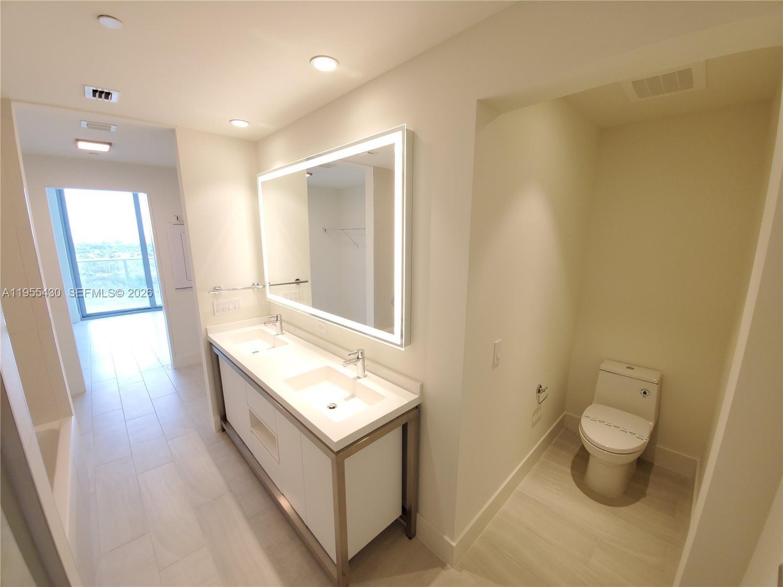 METROPICA NORTH TOWER ONE - Residential