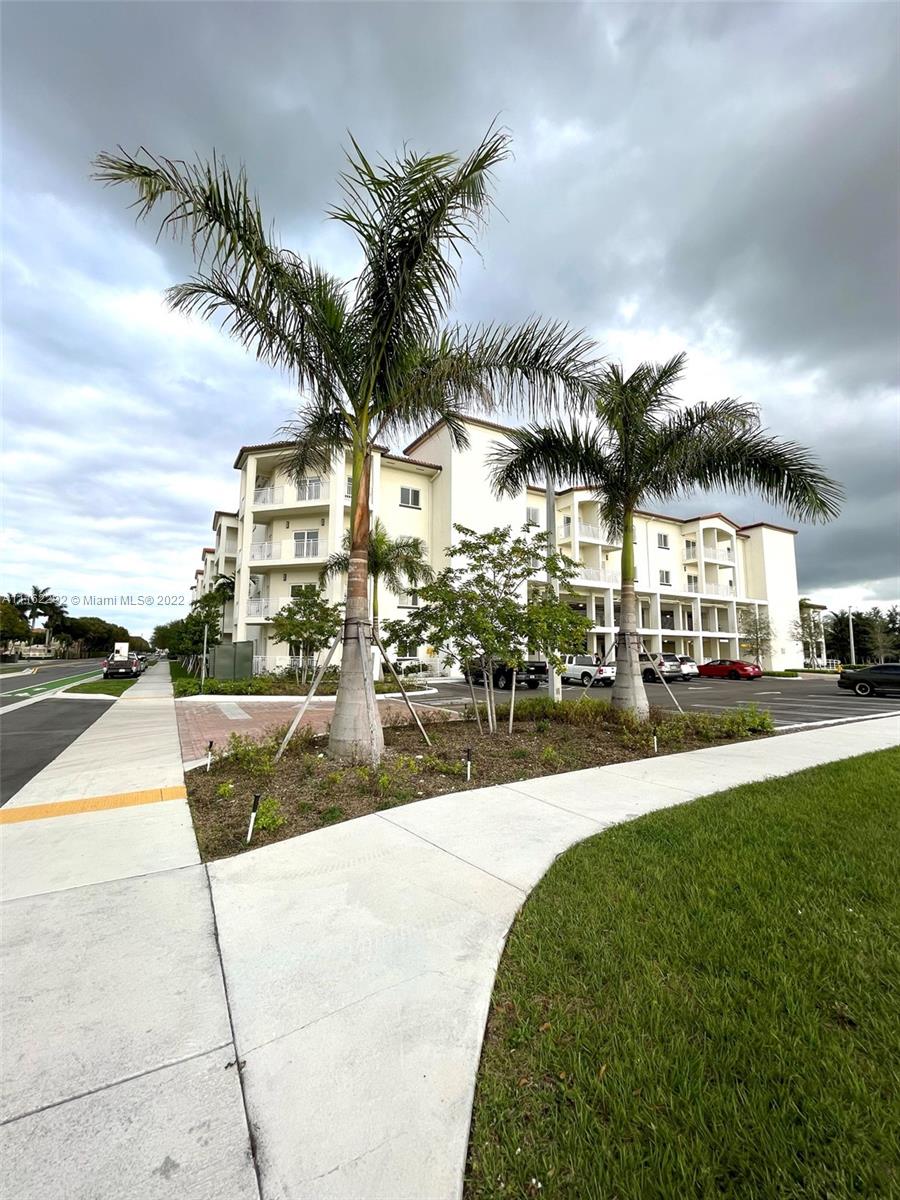 FLORIDA FRUIT LAND COMPAN - Residential Lease