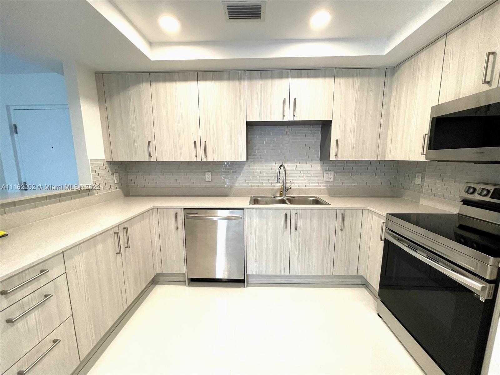 FLORIDA FRUIT LAND COMPAN - Residential Lease