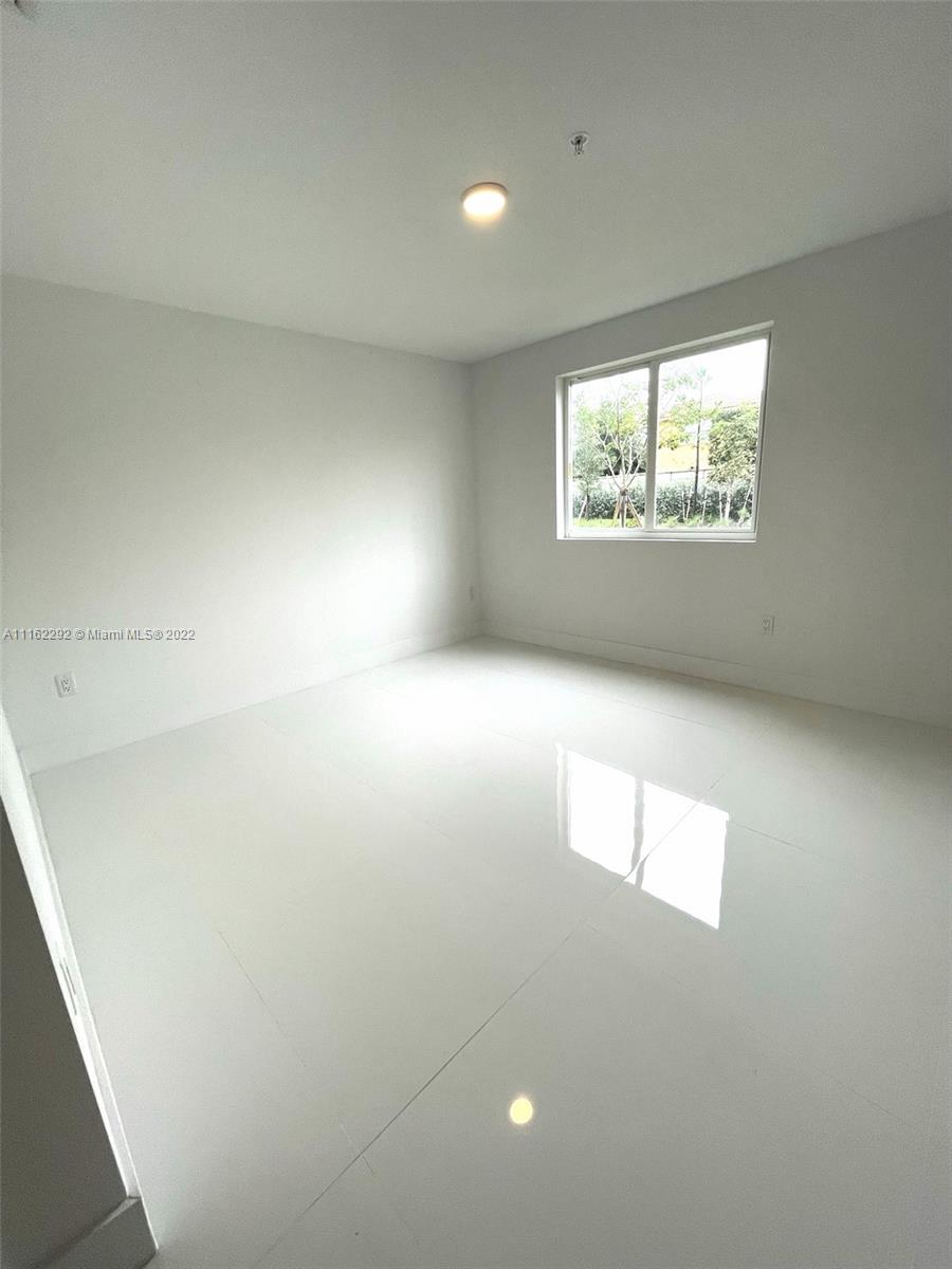 FLORIDA FRUIT LAND COMPAN - Residential Lease