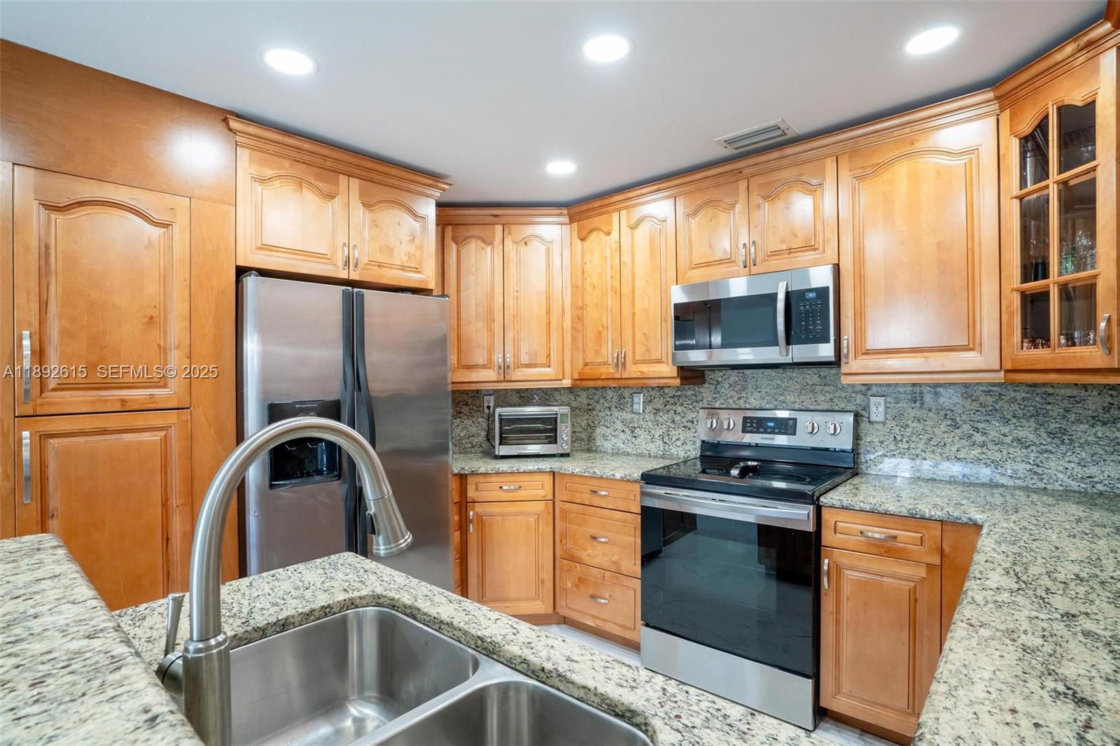BRIGHTONS MEADOW TRACE - Residential Lease