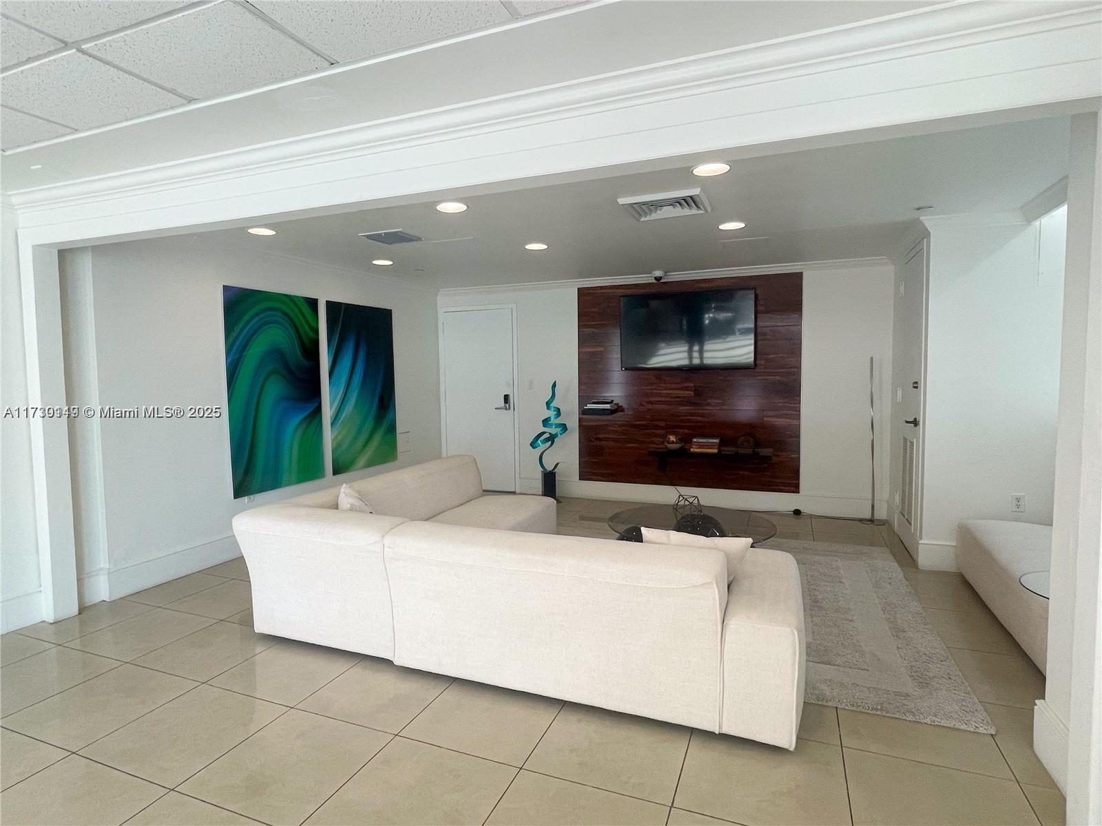 THE FLORIDIAN CONDO - Residential