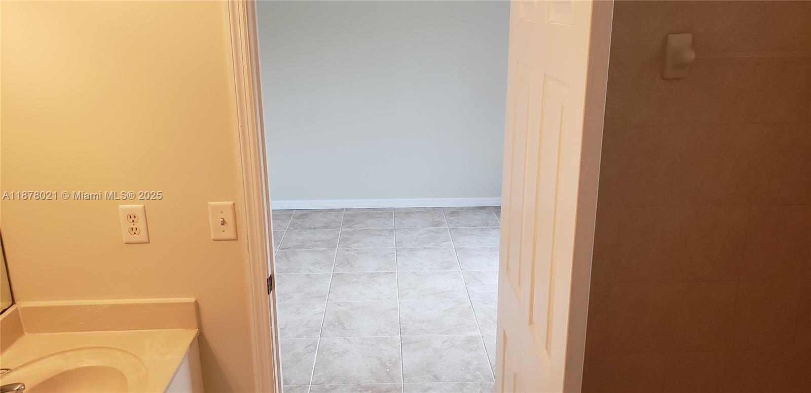 CEDARS WOODS HOMES CONDO - Residential Lease