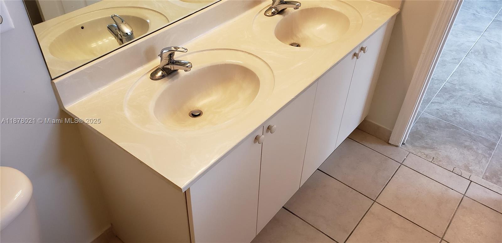 CEDARS WOODS HOMES CONDO - Residential Lease