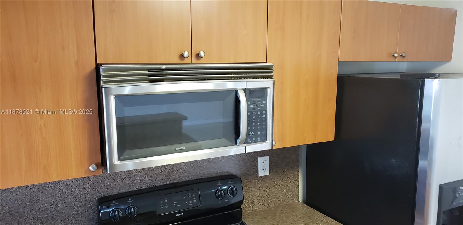 CEDARS WOODS HOMES CONDO - Residential Lease