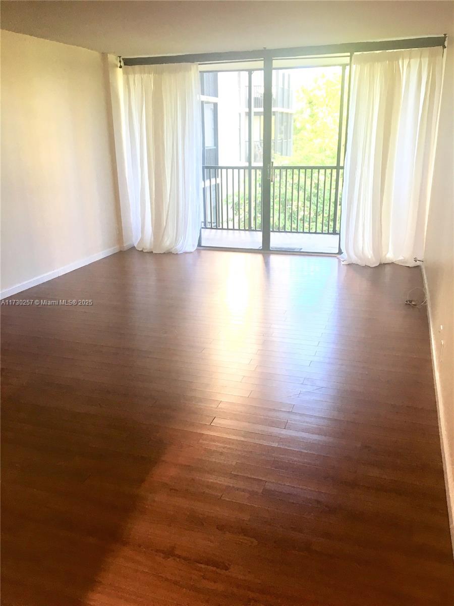 BRAVURA II CONDO - Residential