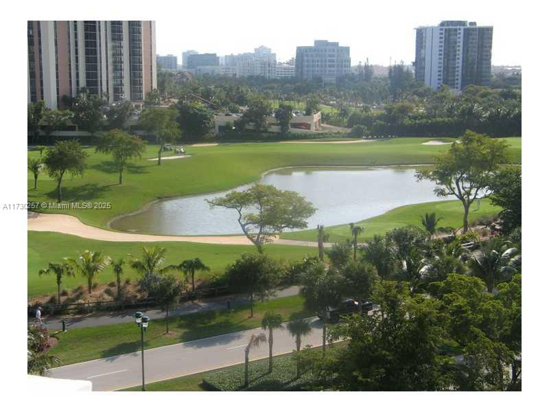 BRAVURA II CONDO - Residential
