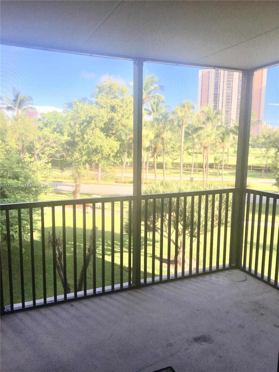 BRAVURA II CONDO - Residential