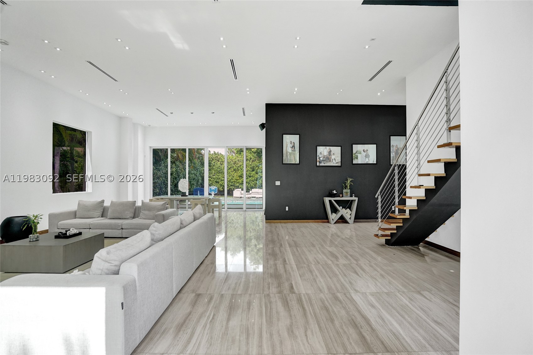 OAK HAMMOCK ESTATES - Residential