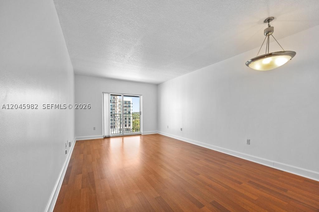 DOUGLAS GRAND CONDO - Residential Lease