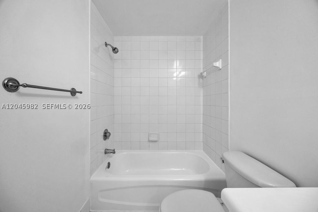 DOUGLAS GRAND CONDO - Residential Lease