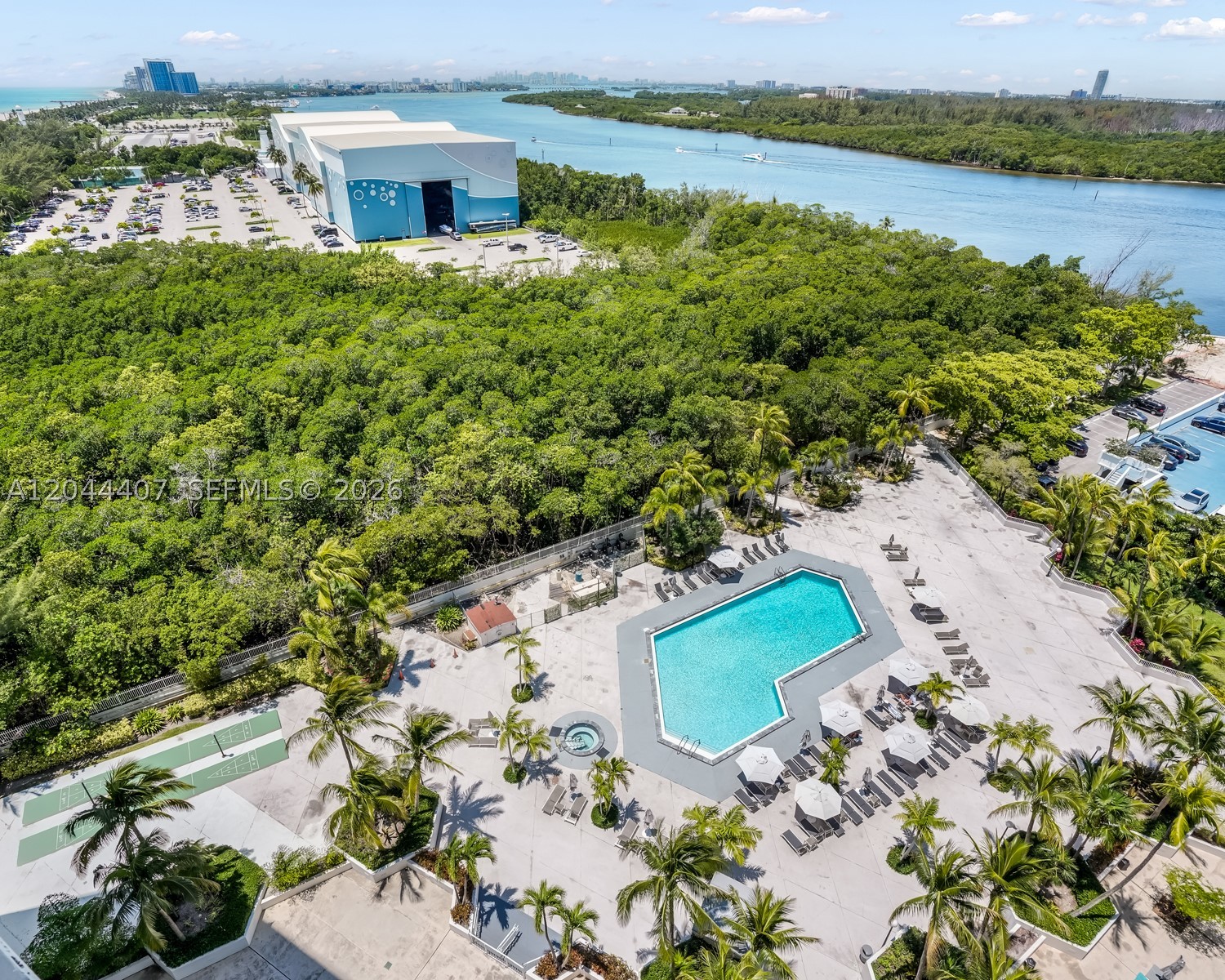 ARLEN HOUSE EAST CONDO - Residential