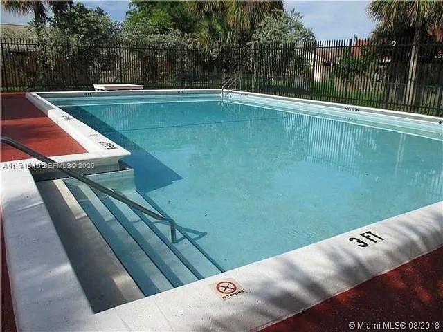 SIERRA RIDGE CONDO B - Residential