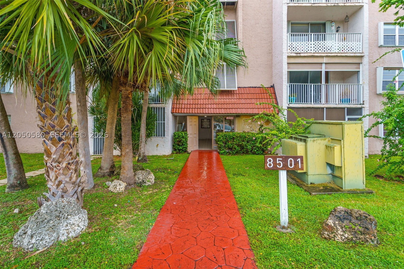 SUMMIT CHASE CONDO - Residential