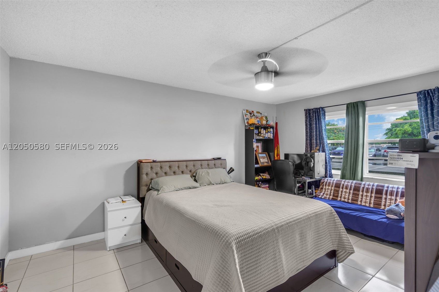 SUMMIT CHASE CONDO - Residential