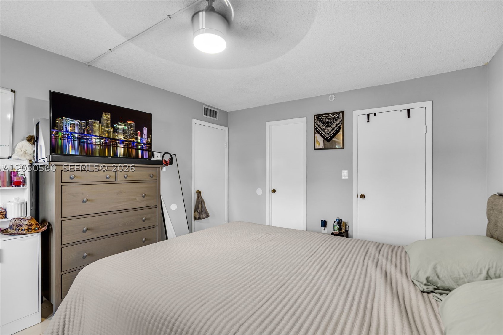 SUMMIT CHASE CONDO - Residential
