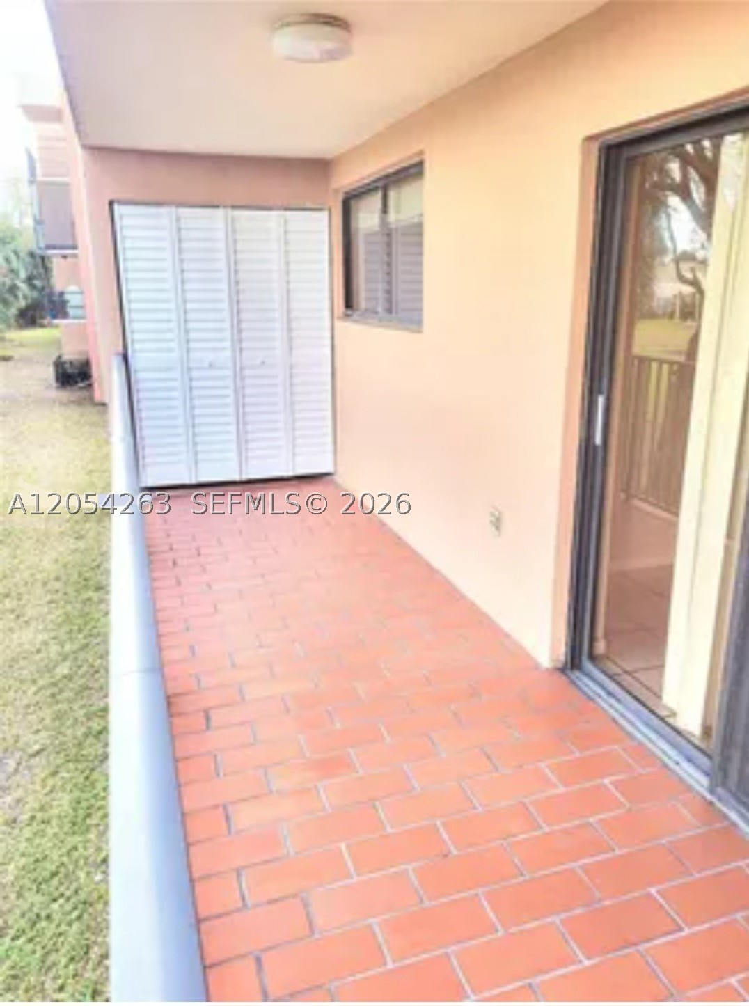 EL PUEBLO DE VERA CONDO - Residential Lease