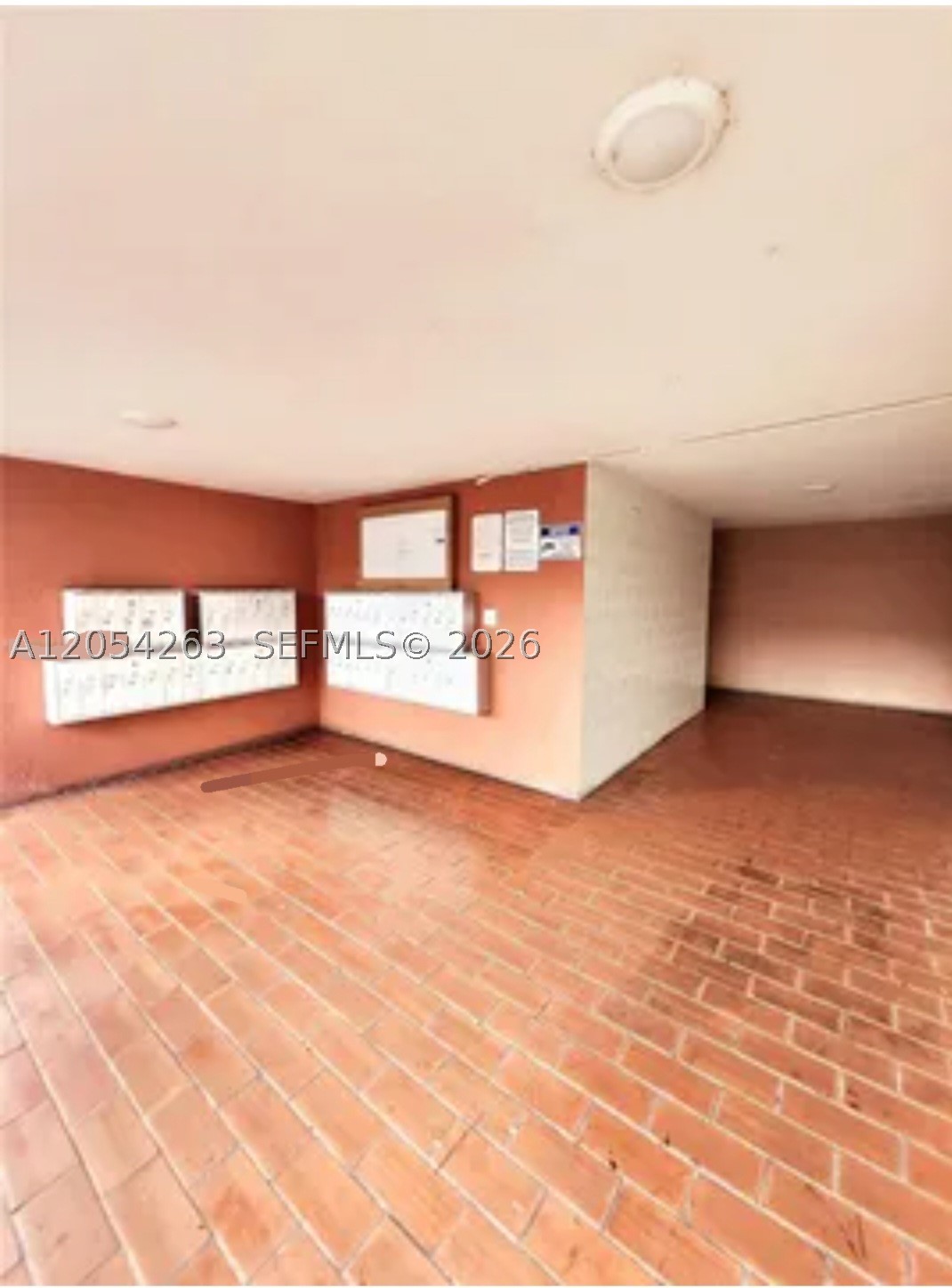 EL PUEBLO DE VERA CONDO - Residential Lease