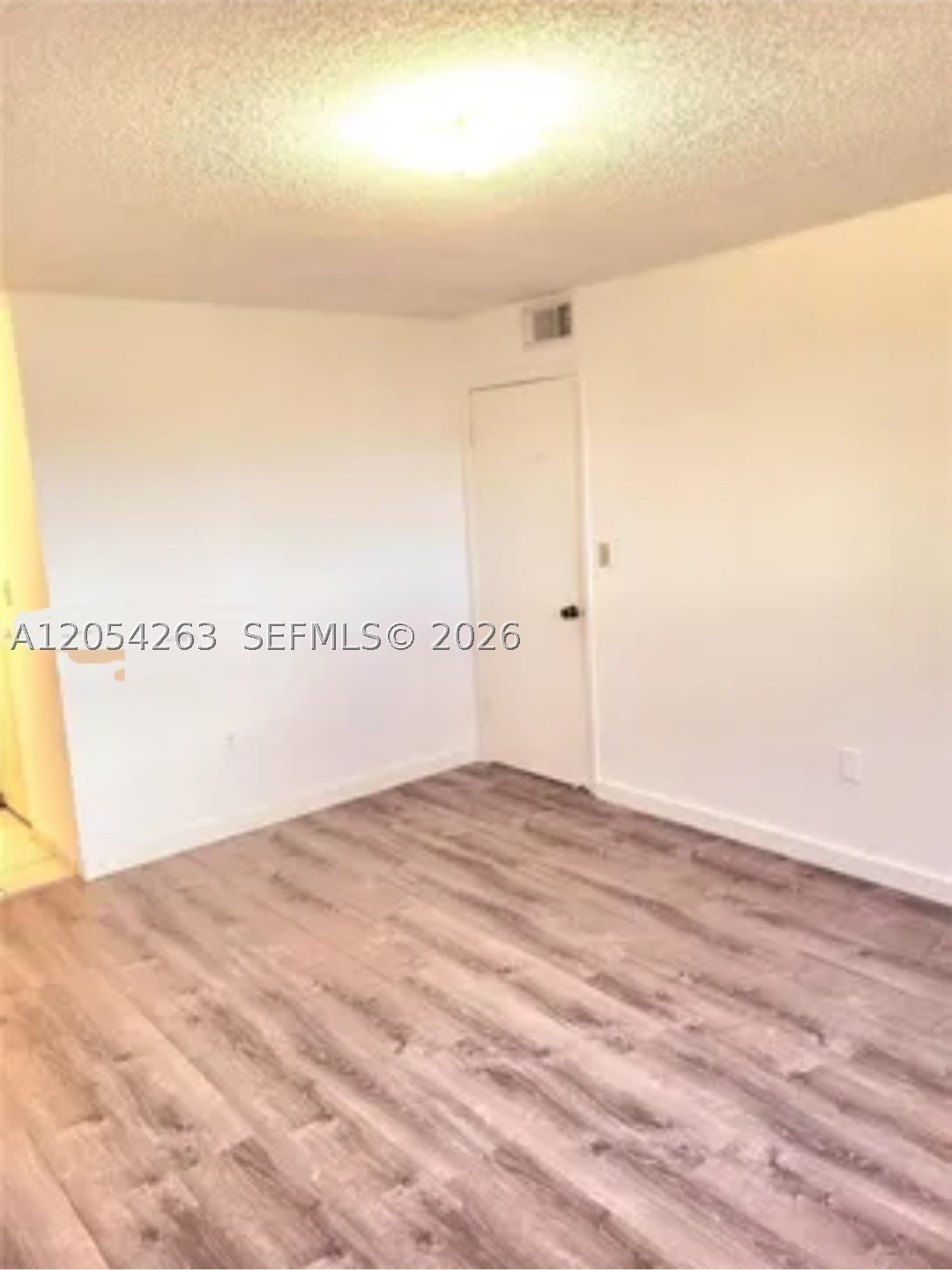 EL PUEBLO DE VERA CONDO - Residential Lease