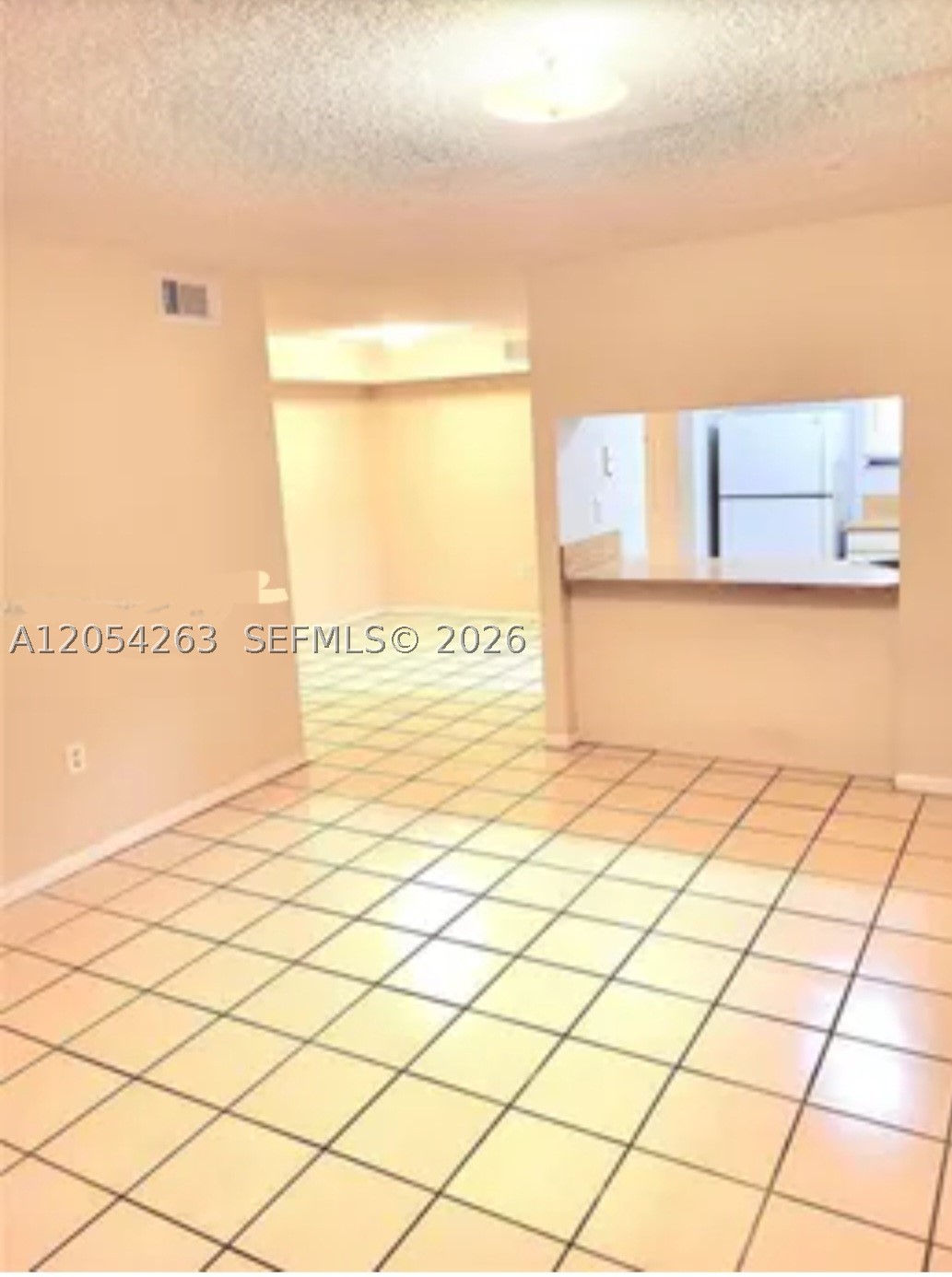 EL PUEBLO DE VERA CONDO - Residential Lease