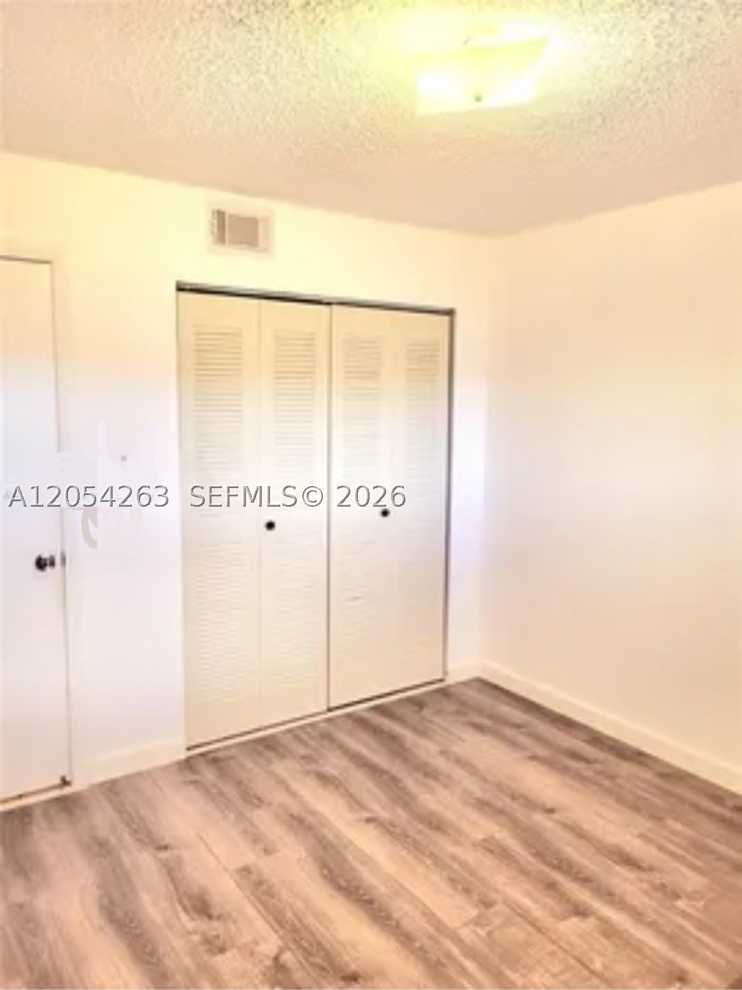 EL PUEBLO DE VERA CONDO - Residential Lease