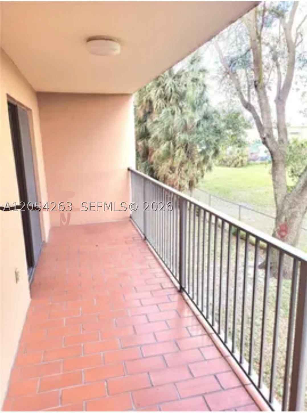 EL PUEBLO DE VERA CONDO - Residential Lease