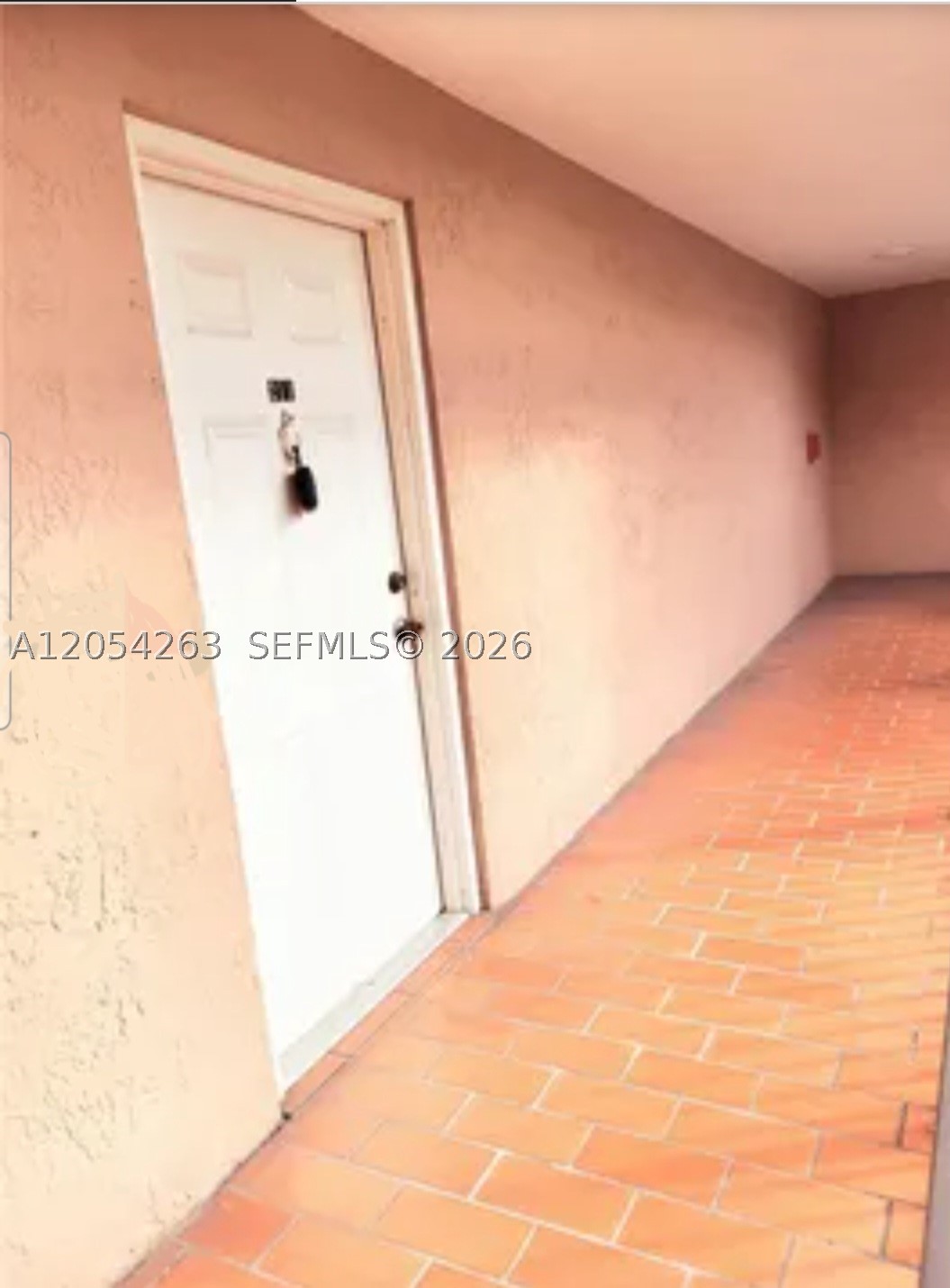 EL PUEBLO DE VERA CONDO - Residential Lease