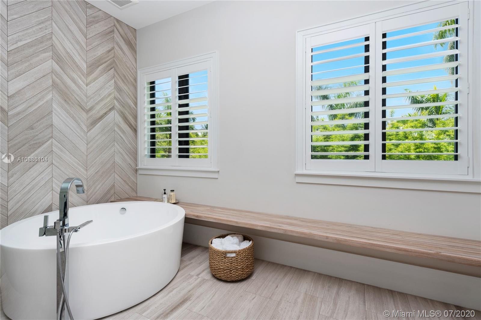 COCOA PLUM HEIGHTS SUB - Residential