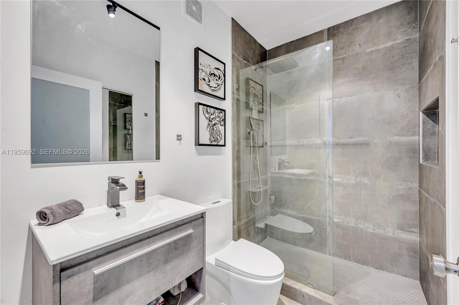 BRICKELL KEY II CONDO - Residential