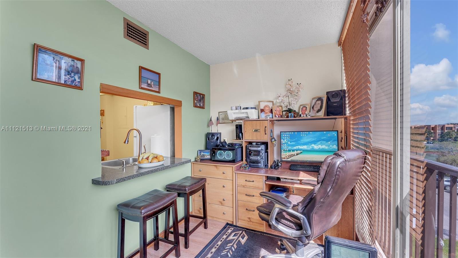 VERSAILLE GARDENS I CONDO - Residential