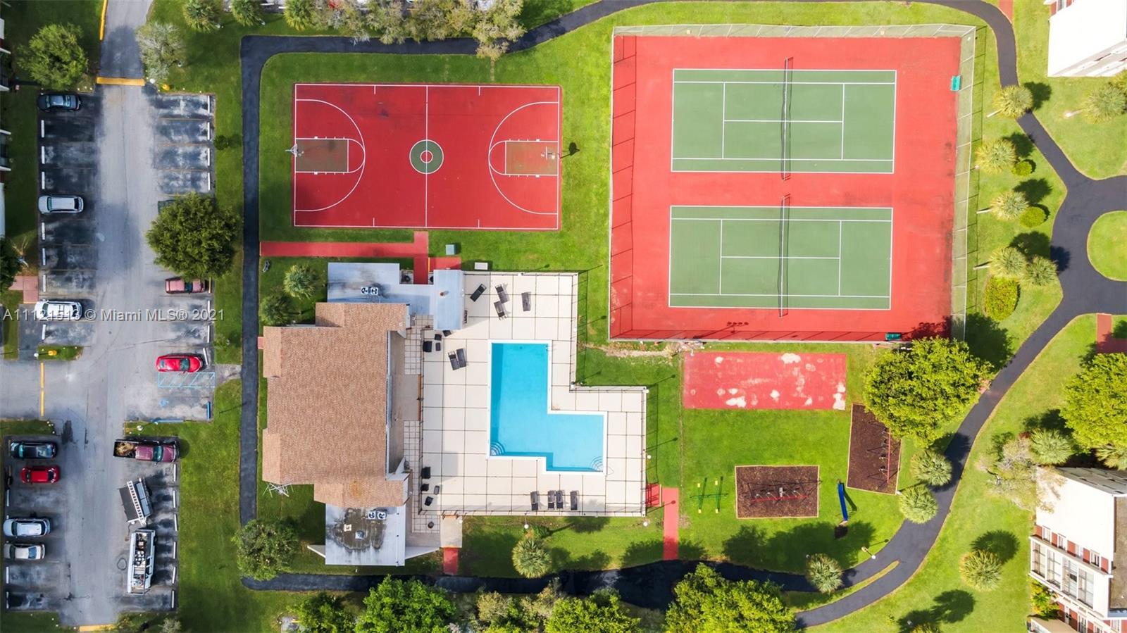 VERSAILLE GARDENS I CONDO - Residential