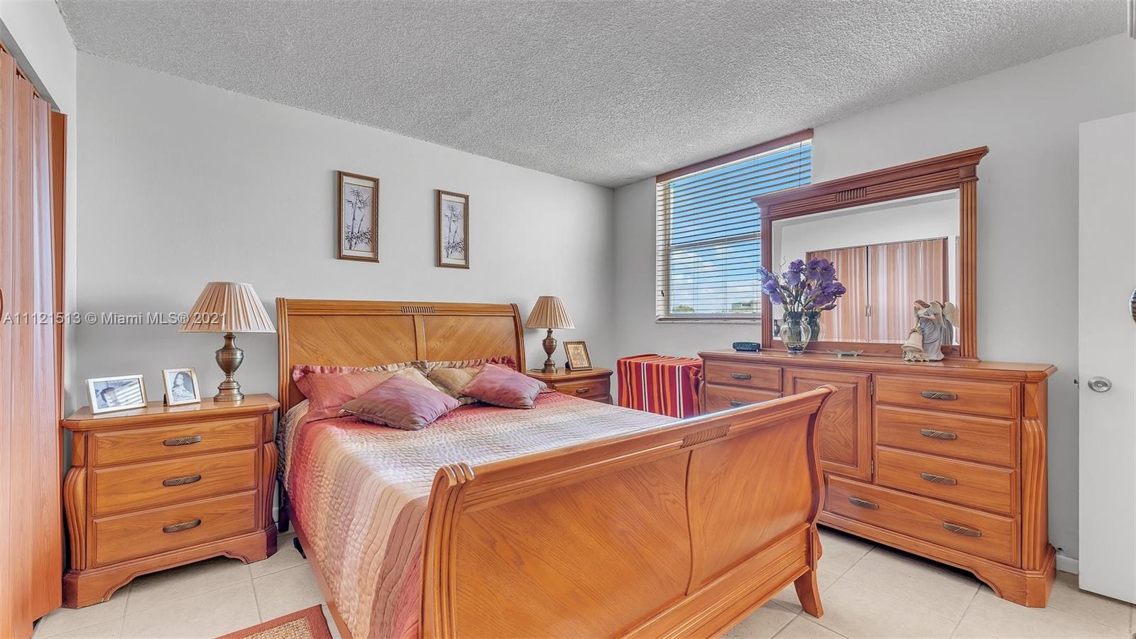 VERSAILLE GARDENS I CONDO - Residential