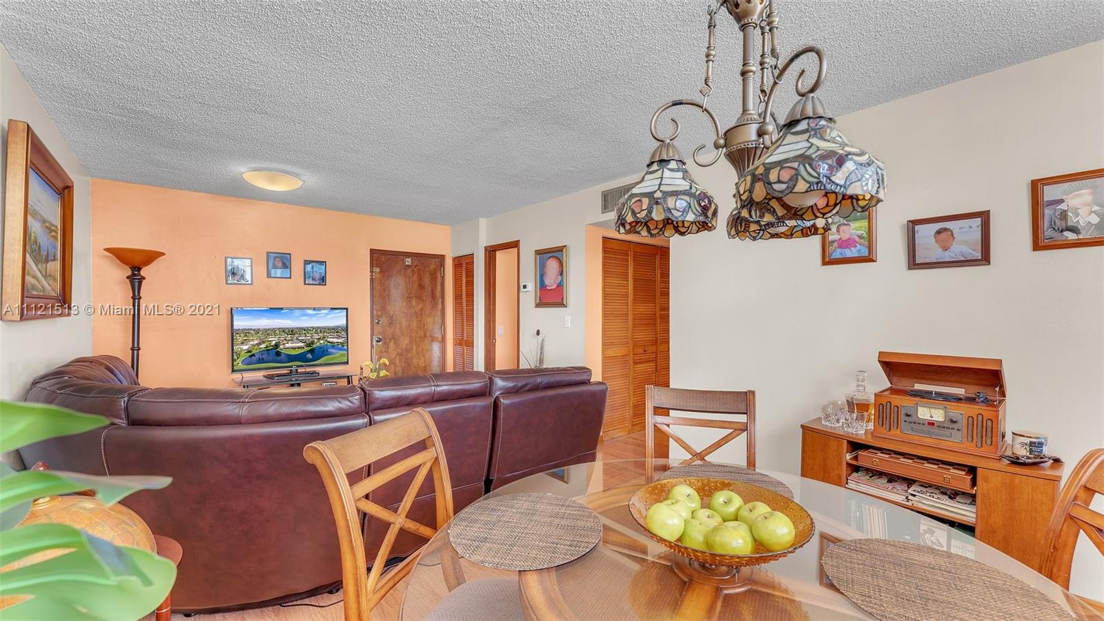 VERSAILLE GARDENS I CONDO - Residential