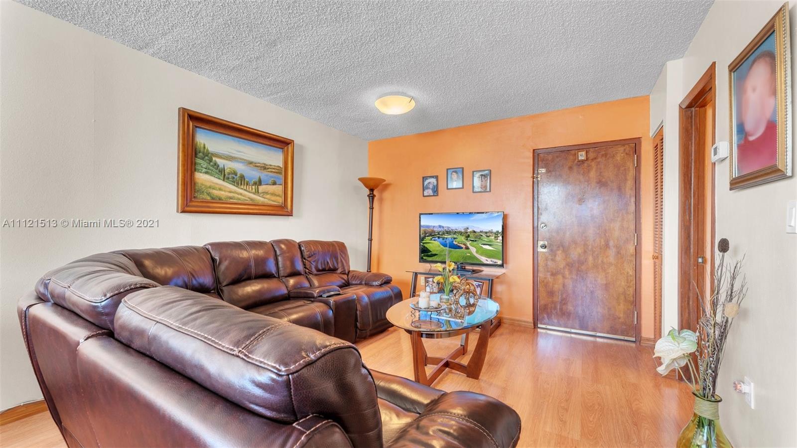 VERSAILLE GARDENS I CONDO - Residential