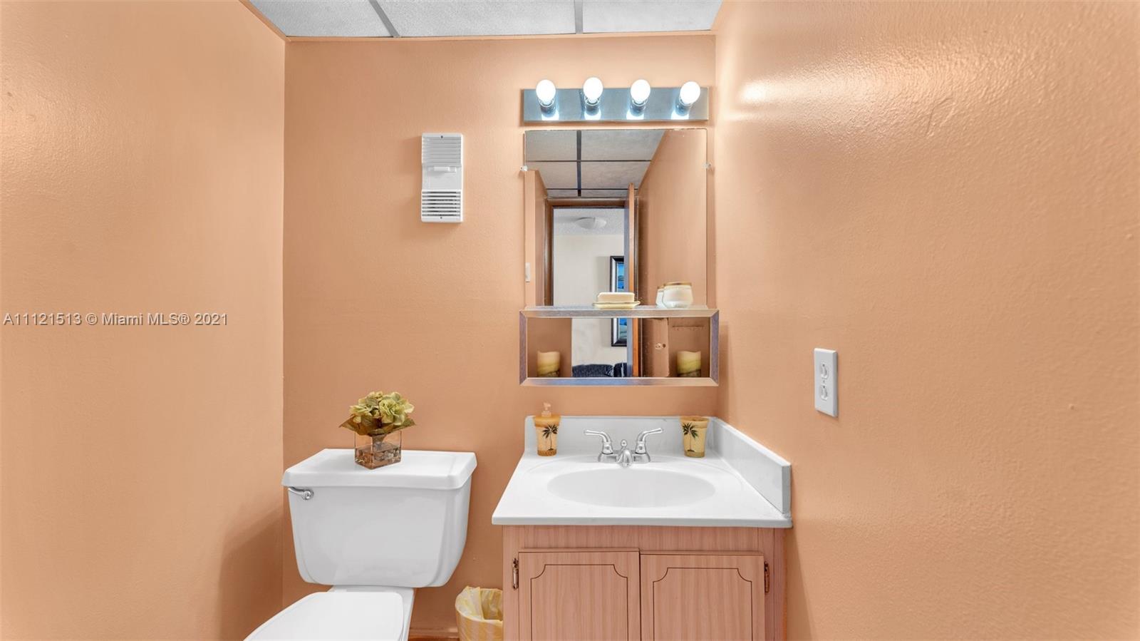 VERSAILLE GARDENS I CONDO - Residential