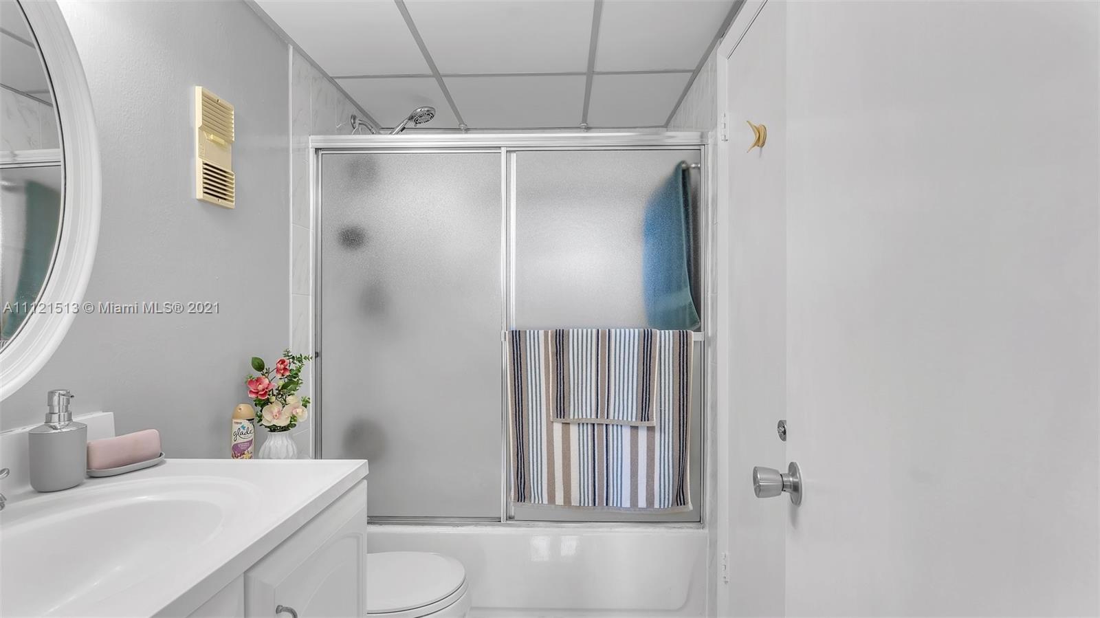 VERSAILLE GARDENS I CONDO - Residential