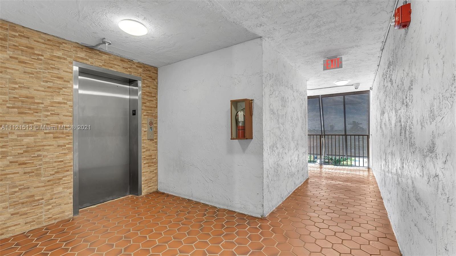 VERSAILLE GARDENS I CONDO - Residential