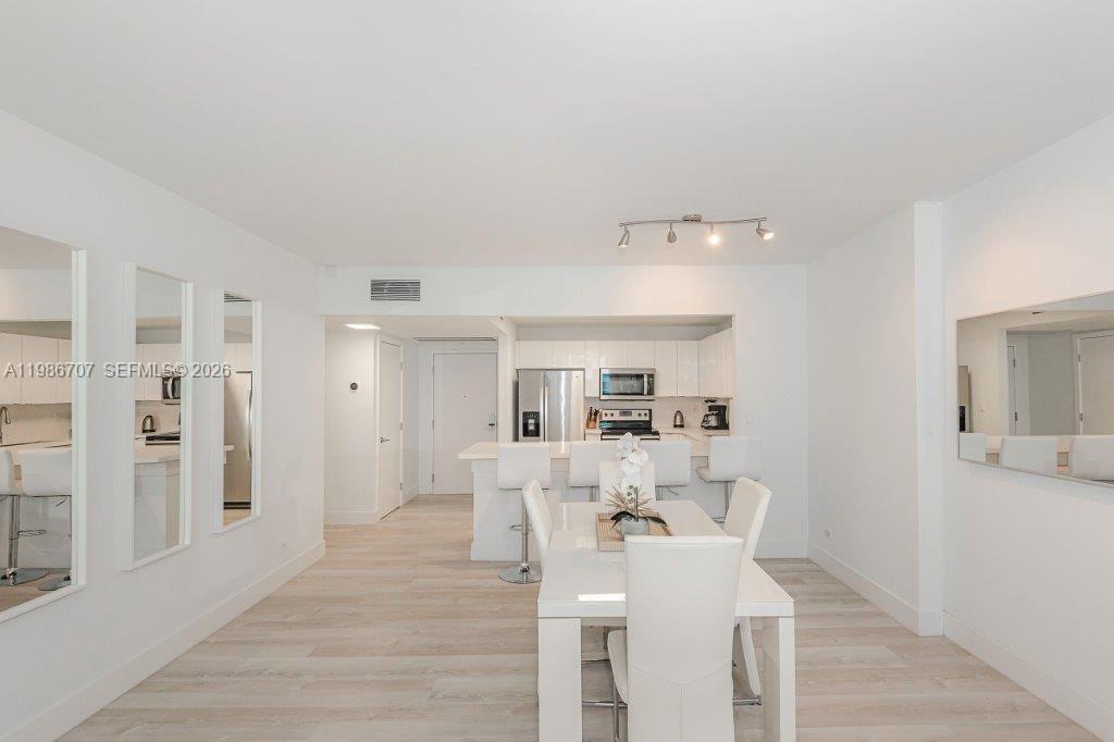 RONEY PALACE CONDO - Residential