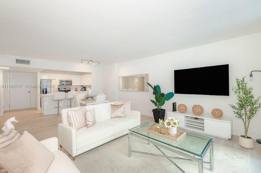 RONEY PALACE CONDO - Residential