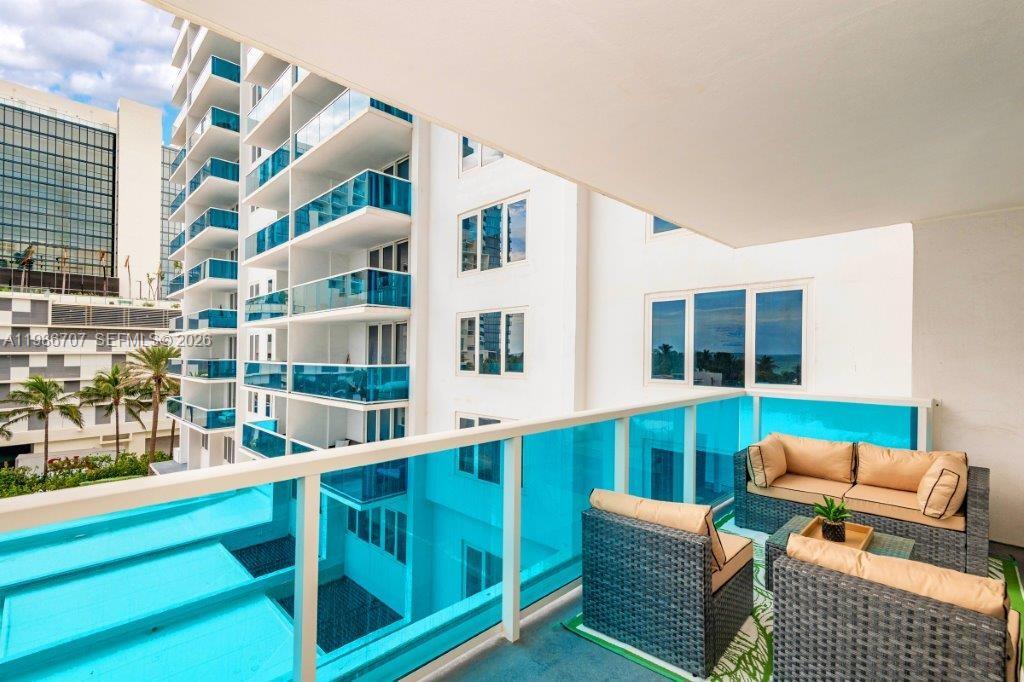 RONEY PALACE CONDO - Residential