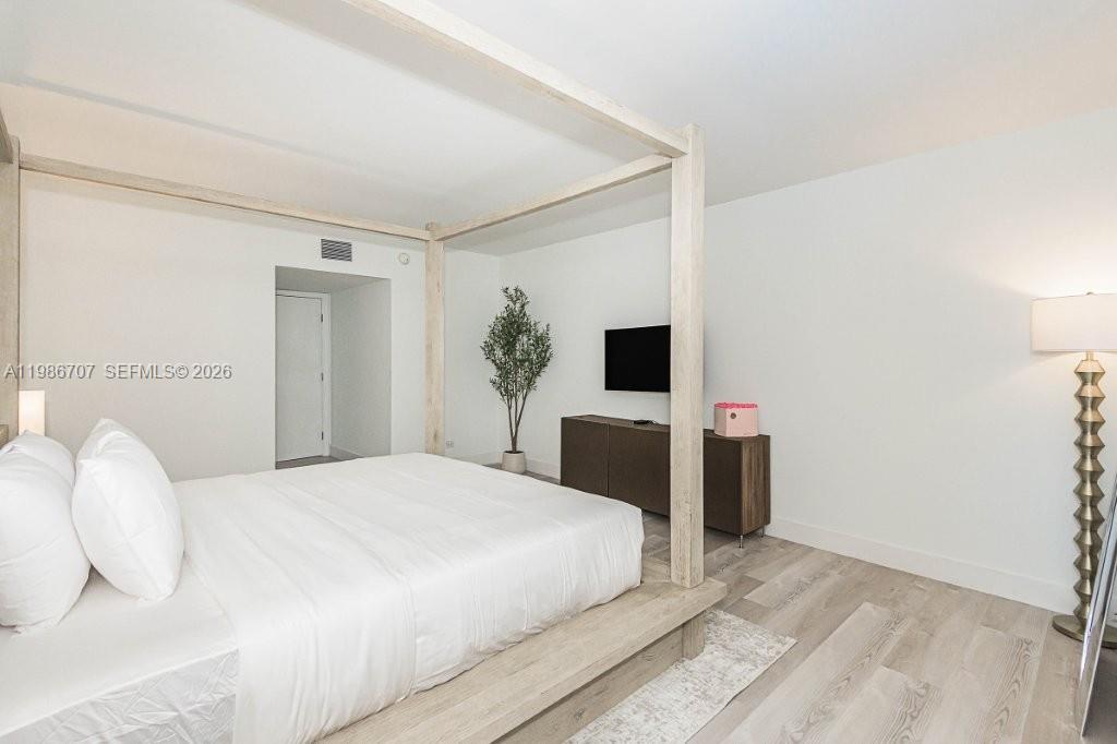 RONEY PALACE CONDO - Residential