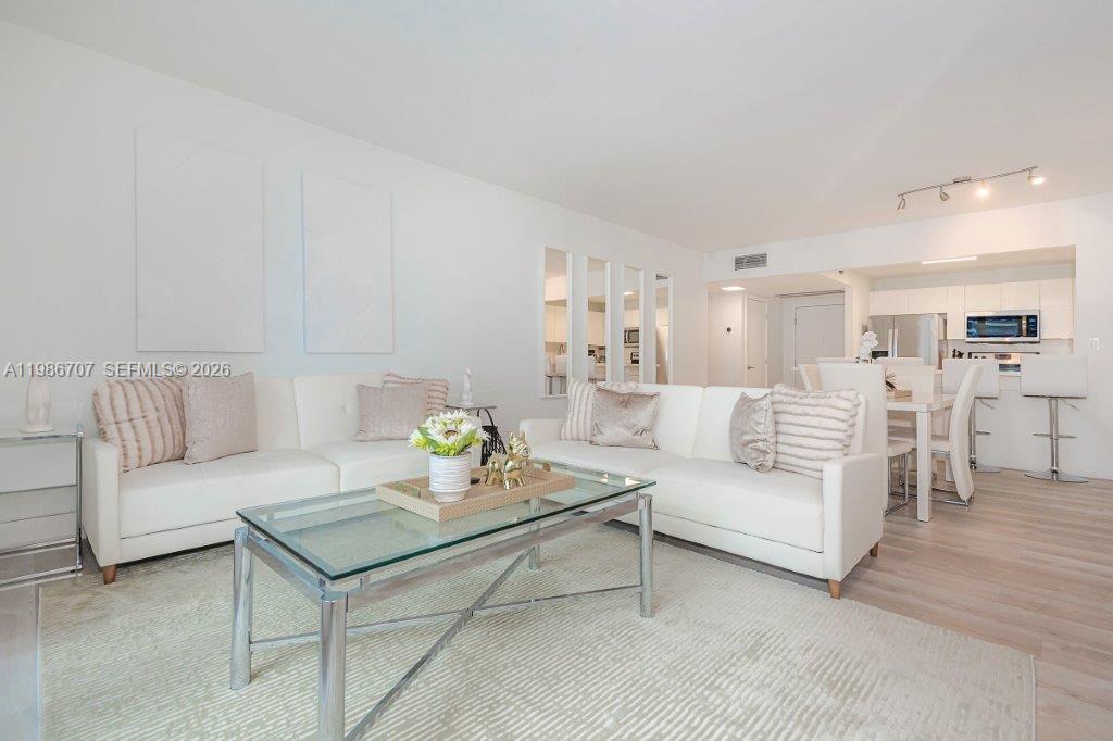 RONEY PALACE CONDO - Residential