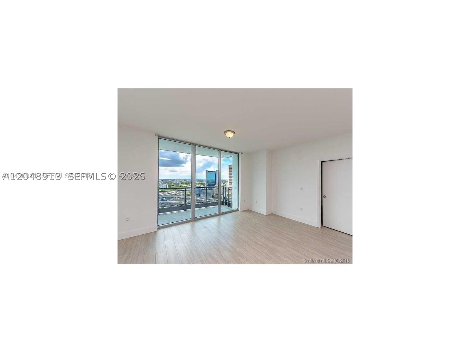 IVY CONDO - Residential